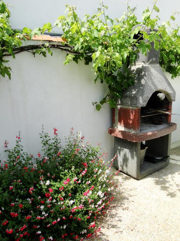 La Petite Maison Sur L'Ile De Re La Flotte Exteriör bild